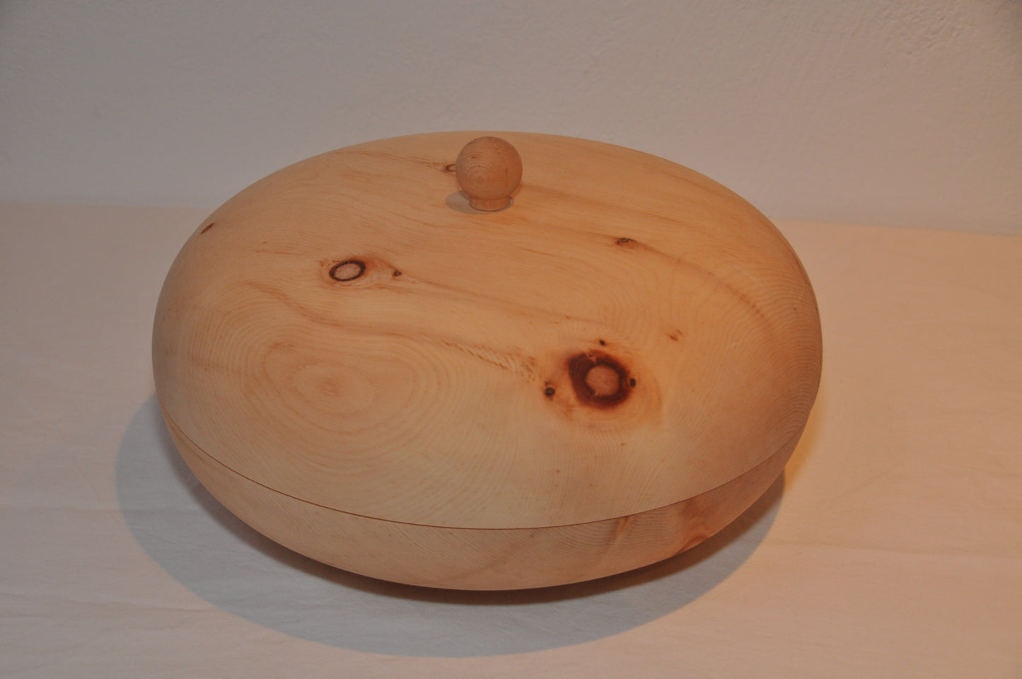 Brotdose rund gedrechselt