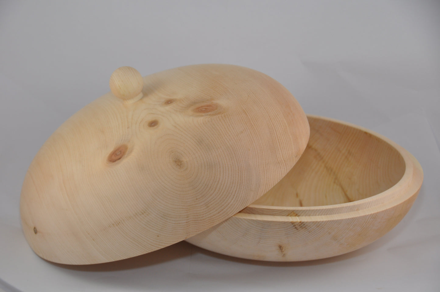 Brotdose rund gedrechselt